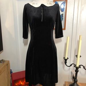 Winter velvety black dress with peter pan collar